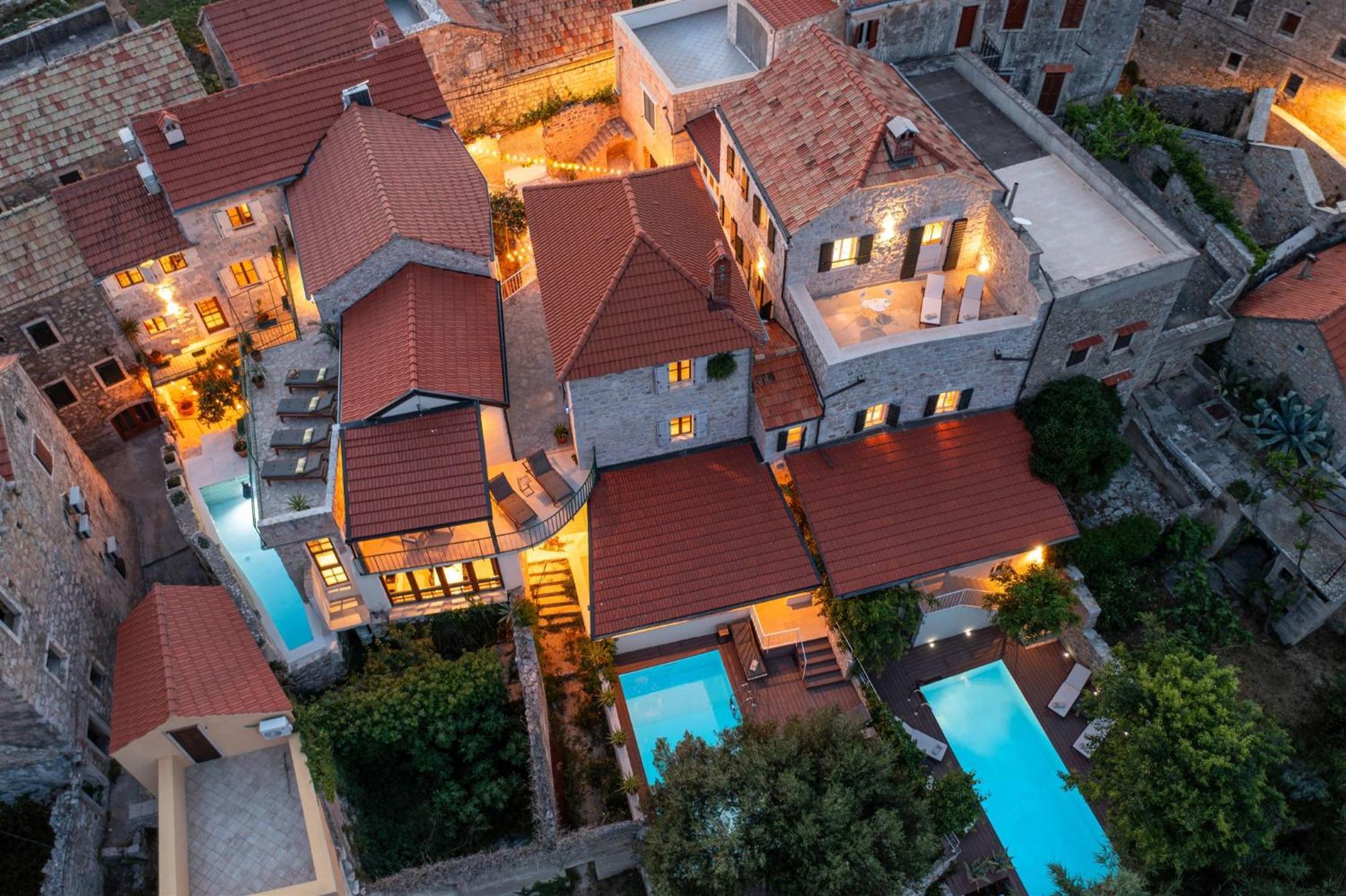 Dvor Pitve Villas Jelsa  Exterior photo